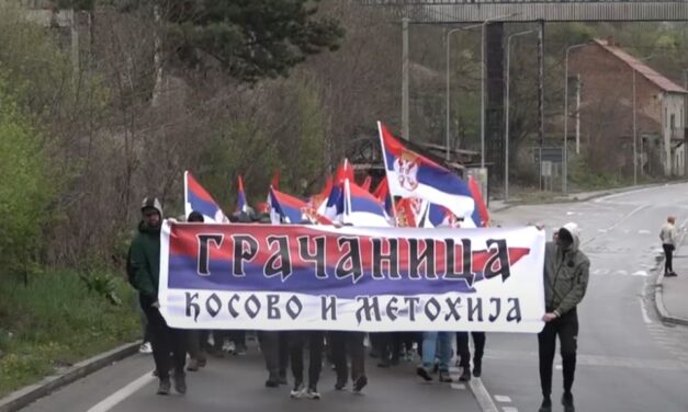 Már videófelvétel is van arról, hogy buszok viszik a Vučić nagygyűlésére „Koszovóról gyaloglókat”