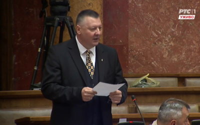 A hatalmat bírálta, az egyetemistákat támogatta a haladókkal parlamentbe került képviselő