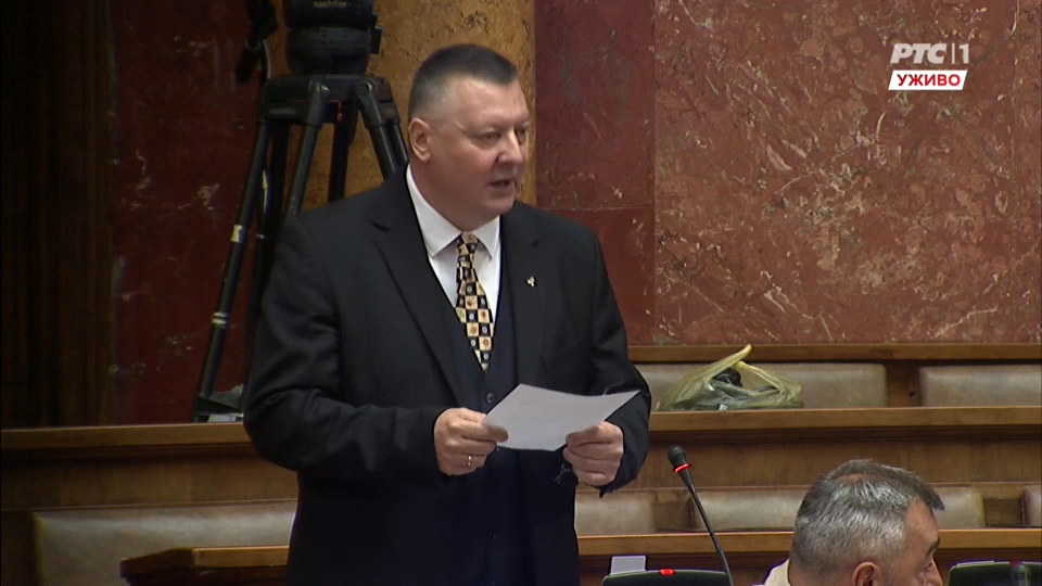 A hatalmat bírálta, az egyetemistákat támogatta a haladókkal parlamentbe került képviselő