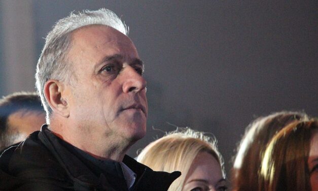 Jogtalanul akarták letartóztatni Ponošt