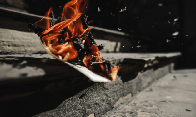 Újabb személyautót hívnak vissza a piacról