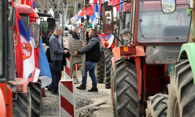 „Az elnök bölcsessége nélkül Szerbia nem élte volna túl a színes forradalmat”