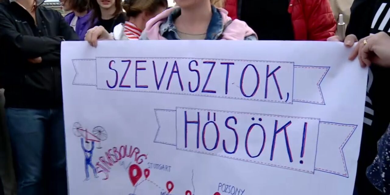„Szevasztok, hősök!”