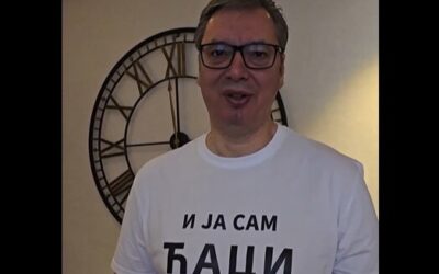 Vučić „Én is ćaci vagyok” feliratú pólóban gratulált az egyetemisták napja alkalmából