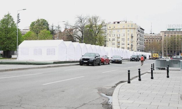 Vučić Ćacilendről: Szépen megvédtétek az országot, most már menjetek arrébb