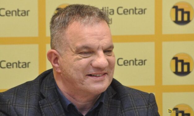 Inkompetens politikai elit