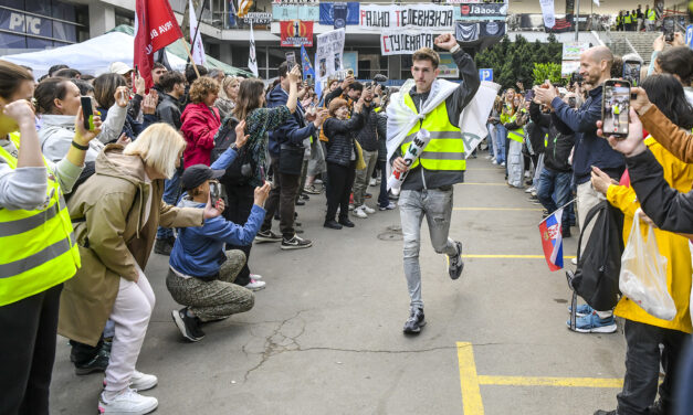 Elindult Brüsszelbe az egyetemisták ultramaratoni váltófutó csapata