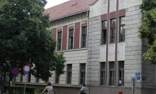 Hétfőn újraindul az oktatás az Óbecsei Gimnáziumban