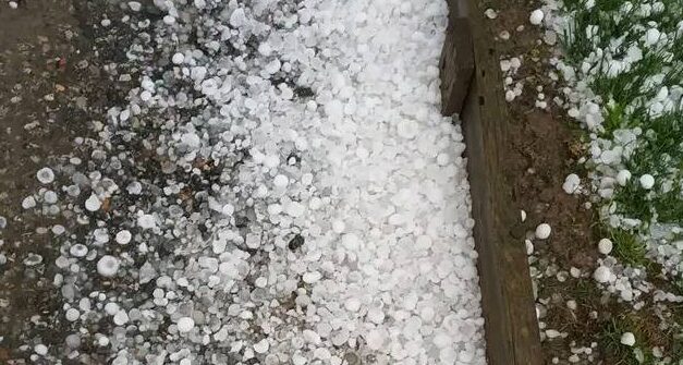 Húsz percen át esett dió nagyságú jég Szerémségben