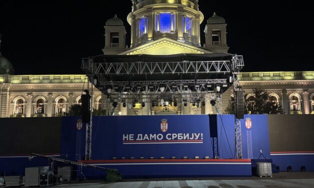 Még a hatalmi párt tagjai előtt is titkolják, lesz-e nagygyűlés szombaton Nišben