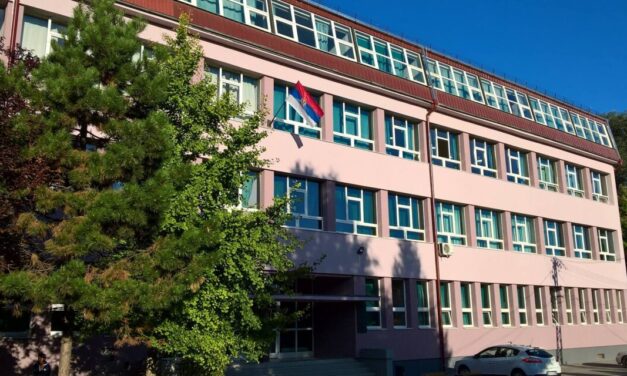 Pénteken sztrájkba lép a topolyai általános iskola tanárainak egy része