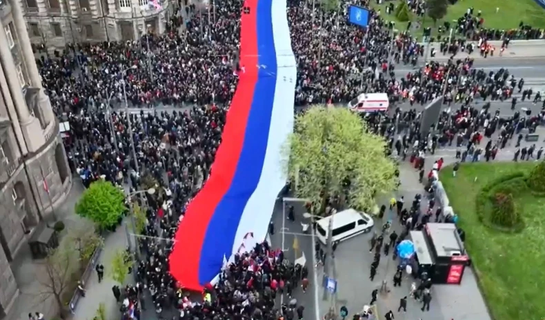 Leváltották az igazgatót, mert megtagadta, hogy zsarolja az alkalmazottakat