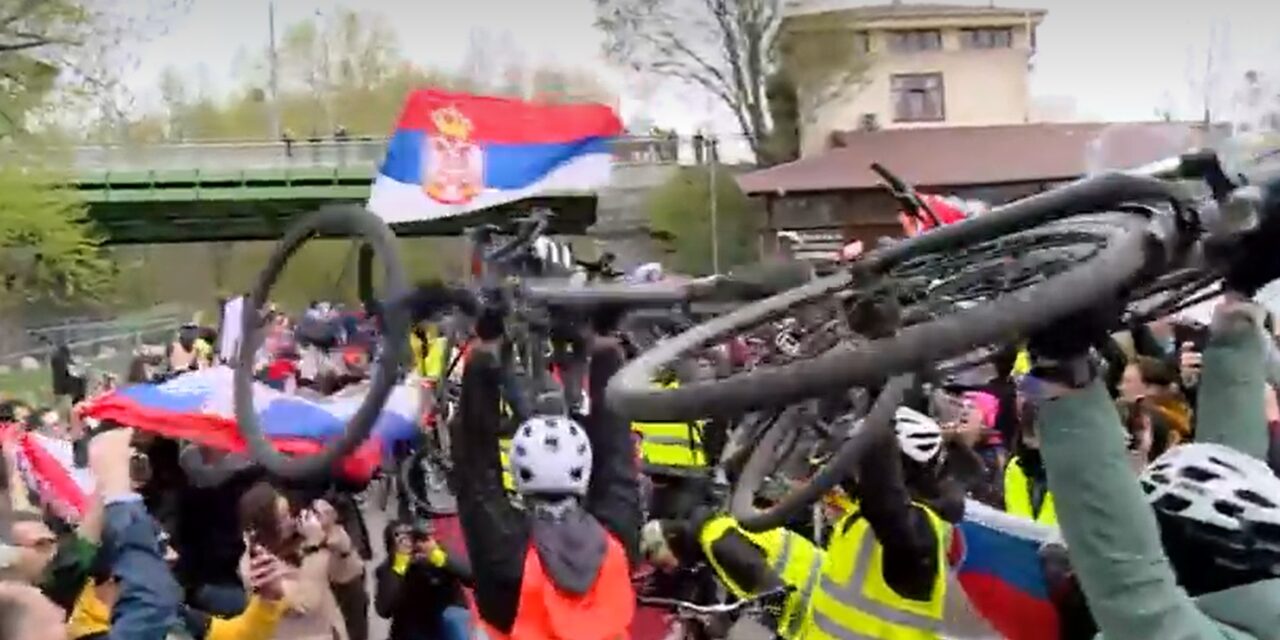 Megérkeztek Pozsonyba az egyetemisták – vörös szőnyeggel, meleg étellel várták őket