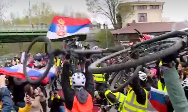 Megérkeztek Pozsonyba az egyetemisták – vörös szőnyeggel, meleg étellel várták őket