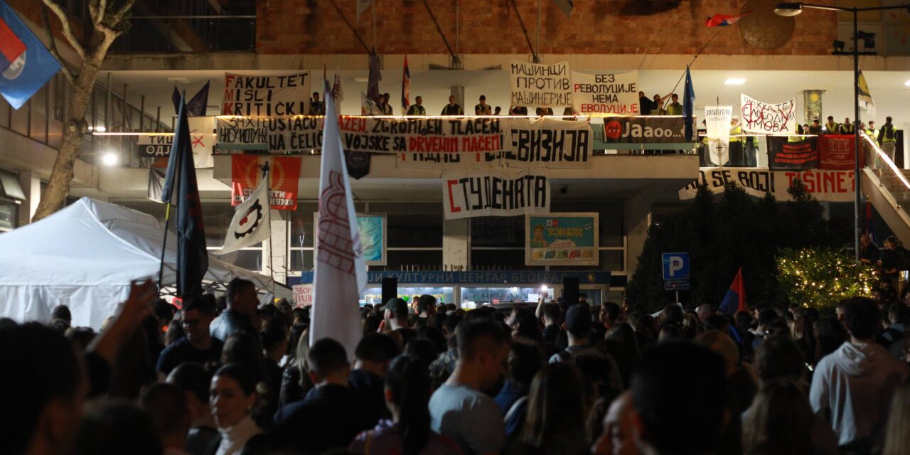 Akár a húsvétot is a köztévé előtt töltik a tüntető egyetemisták