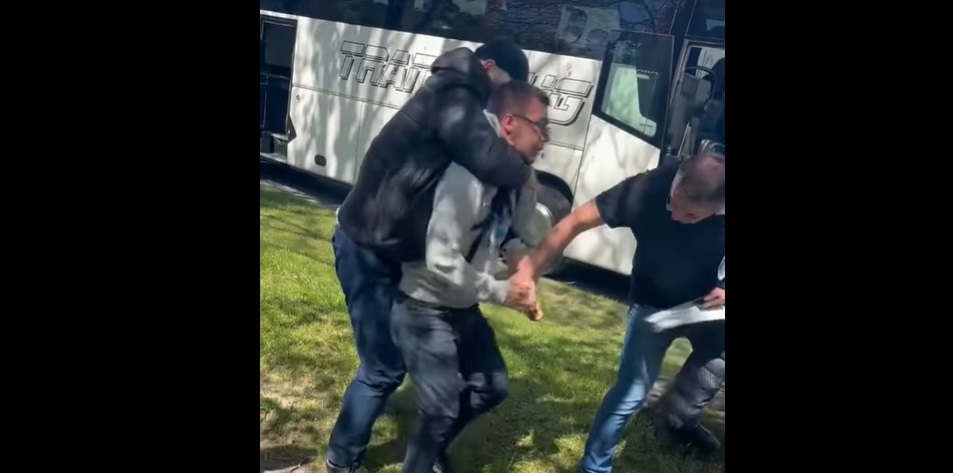 Fojtogatták a haladók az ellentüntetőt Szabadkán