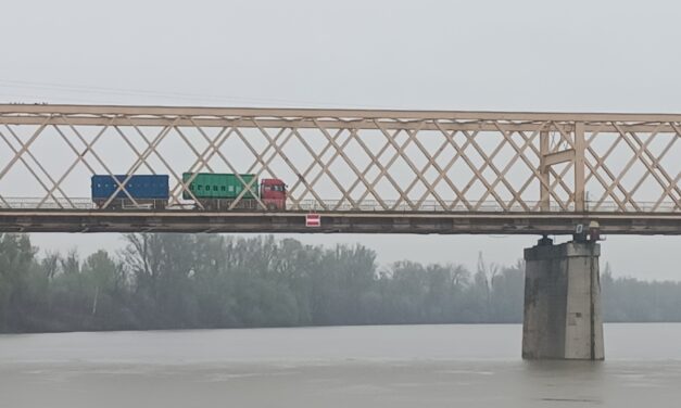 Nem nyílik meg csütörtökön a zentai Tisza-híd, tovább tartanak a munkálatok