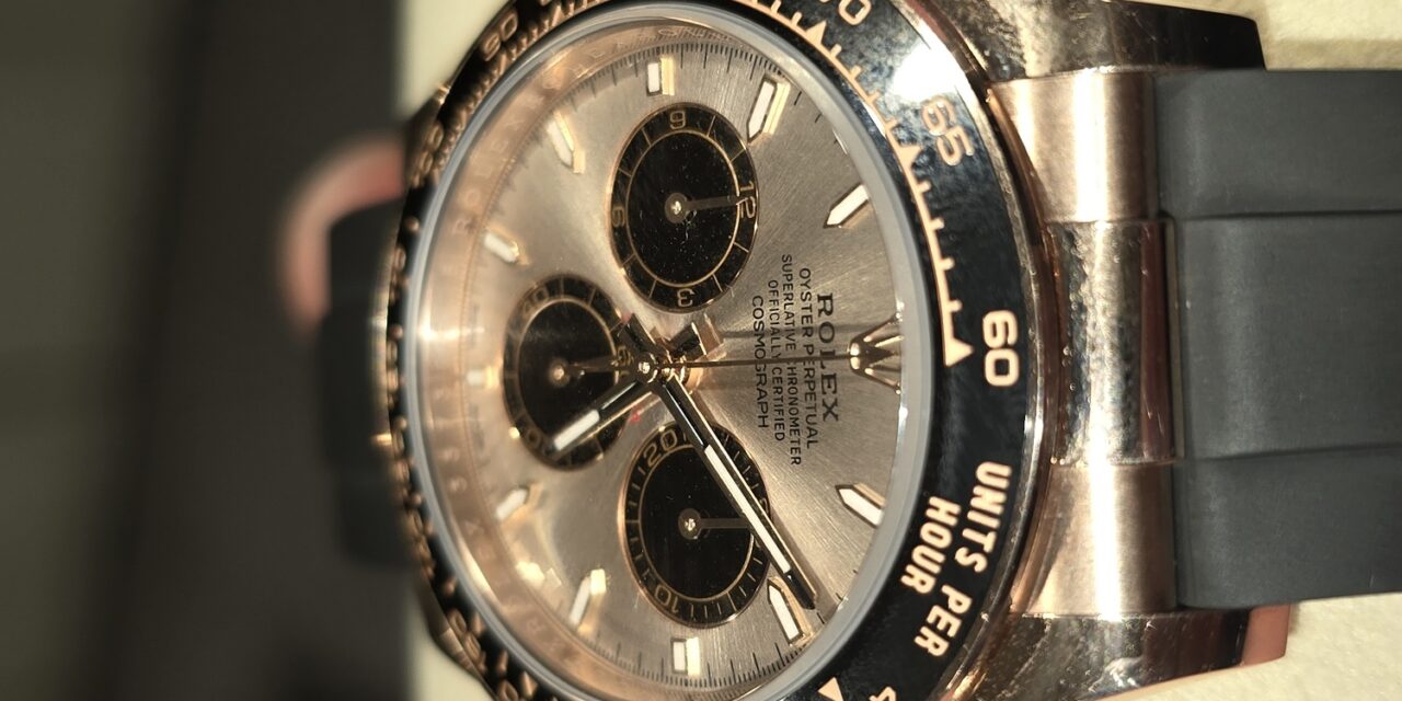 Több tízezer euró értékű karórákat „felejtettek el” bejelenteni a vámon (Fotók)