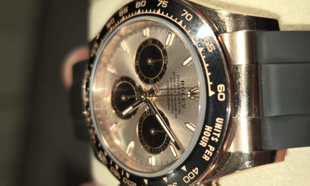 Több tízezer euró értékű karórákat „felejtettek el” bejelenteni a vámon (Fotók)