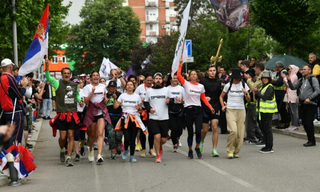 AFP: A loznicai tömegtüntetéssel az egyetemisták folytatják a hatalomra való nyomásgyakorlást