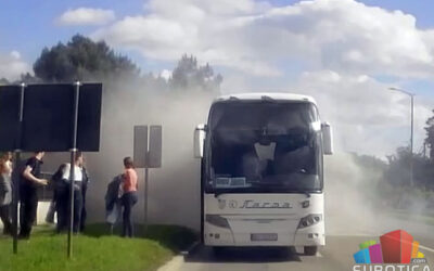 Szabadkán gyulladt ki a Lasta autóbusza (Videóval)