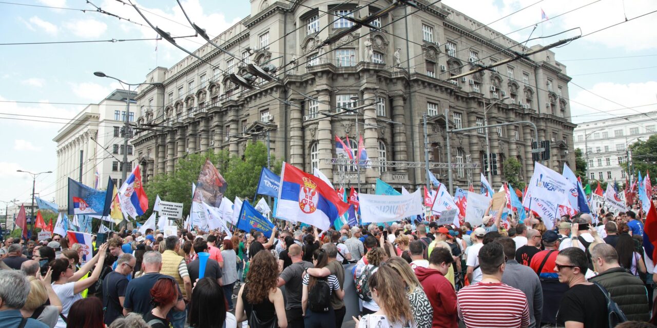 <span class="entry-title-primary">A munkatörvény és a sztrájktörvény módosítása csak a kezdet!</span> <span class="entry-subtitle">Négynapos munkahét bevezetését szorgalmazzák a szakszervezetek</span>