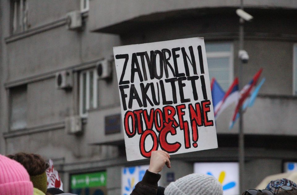 Teljes a blokád az újvidéki Természettudományi-matematikai Karon