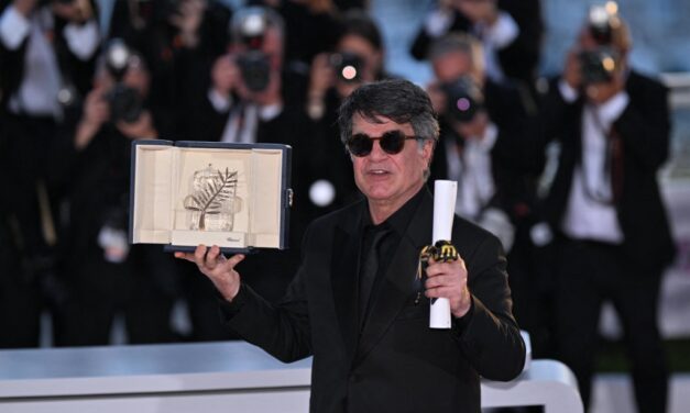 Iráni rendező titokban forgatott filmje kapta az Arany Pálmát