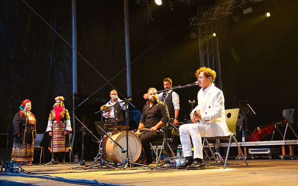 Lettország nemkívánatos személlyé nyilvánította Goran Bregovićot