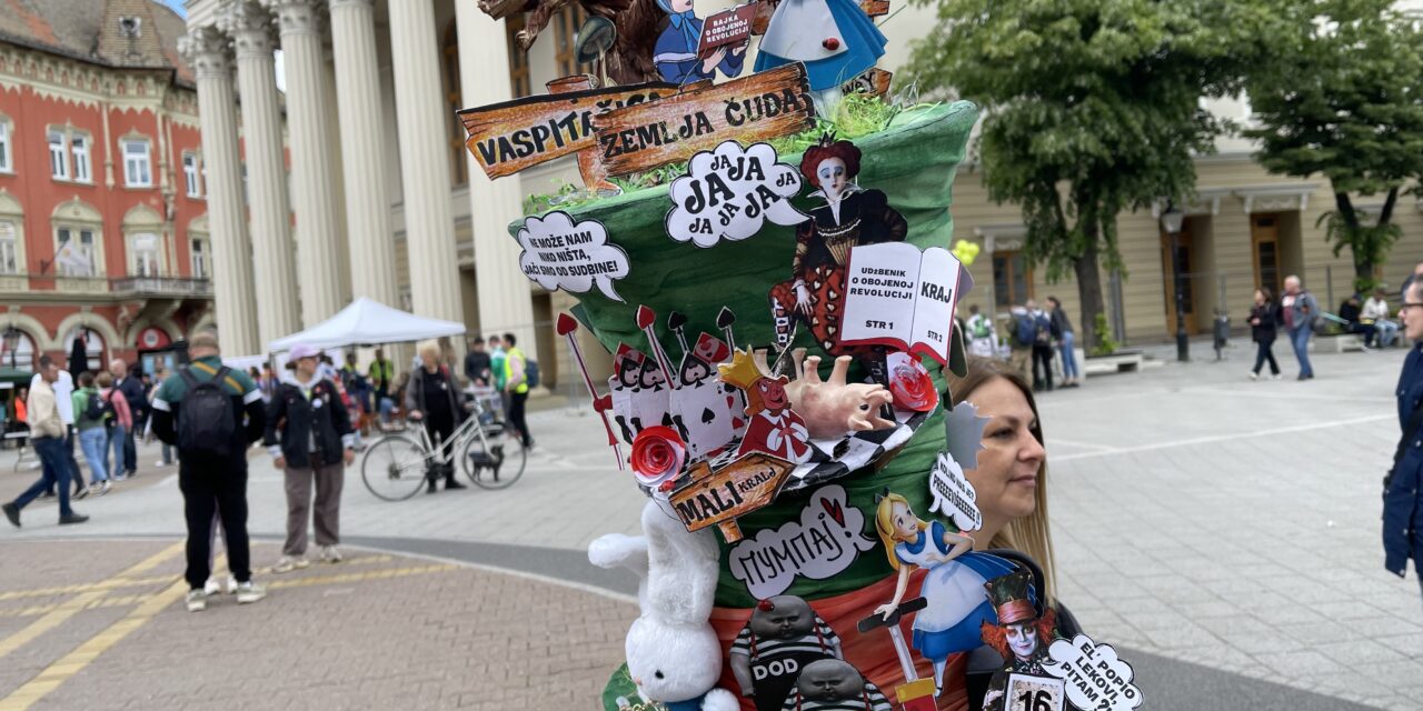 <span class="entry-title-primary">Észak hívott, az ország jött</span> <span class="entry-subtitle">Hömpölyög a nép Szabadka utcáin </span>