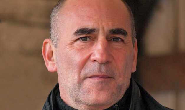 Kulka János a Kosztolányi Színházban!