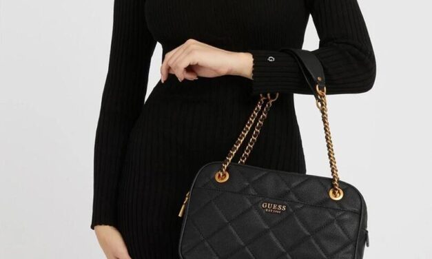 Miért válassz fekete bőr válltáskát?