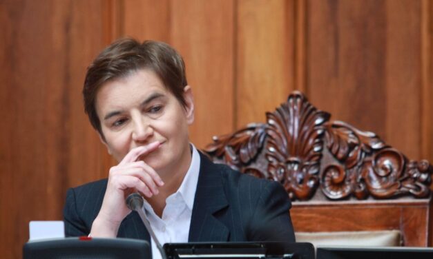 Az ellenzék megtapsolta Ana Brnabićot, mert támogatta az azonos neműek közösségéről szóló törvényjavaslatukat