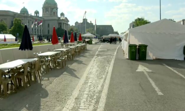 Ideje megkeresnünk az országot, ami elveszett félúton a parlament és Ćacilend között