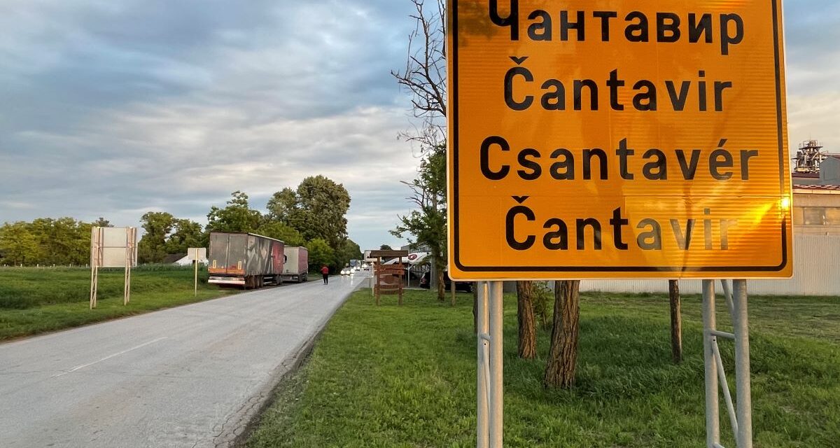 Csantavéren kiraboltak egy járókelőt, majd a henteshez is betörtek