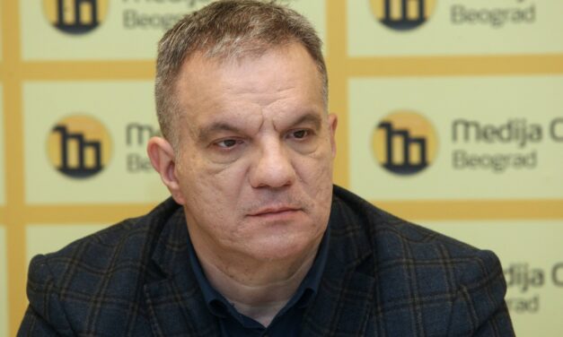 Dejan Vuk Stanković: Az iskolaigazgatókat a miniszter nevezi ki!