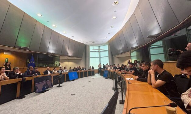 Uniós politikusok fogadták az ultramaratonista egyetemistákat