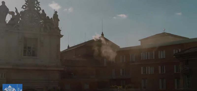 Fehér füst szállt fel a Sixtus-kápolna kéményéből, megvan az új pápa!