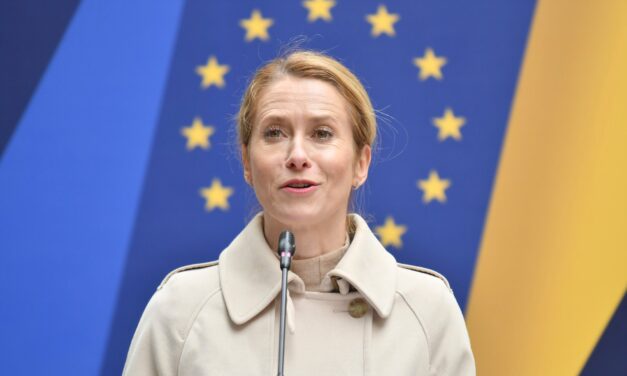 Az ellenzékkel és az egyetemistákkal is találkozik az EU kül- és biztonságpolitikai főképviselője