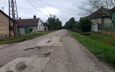 A megkéselt nők egyike várandós, mellkasi sérüléssel vitték kórházba