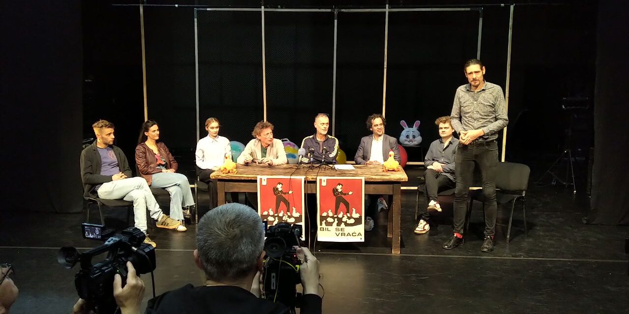 <span class="entry-title-primary">„Leromboljuk és újraépítjük a színházat!”</span> <span class="entry-subtitle">Meglepő, meghökkentő, vicces és szórakoztató előadással várja közönségét a Kosztolányi Színház</span>