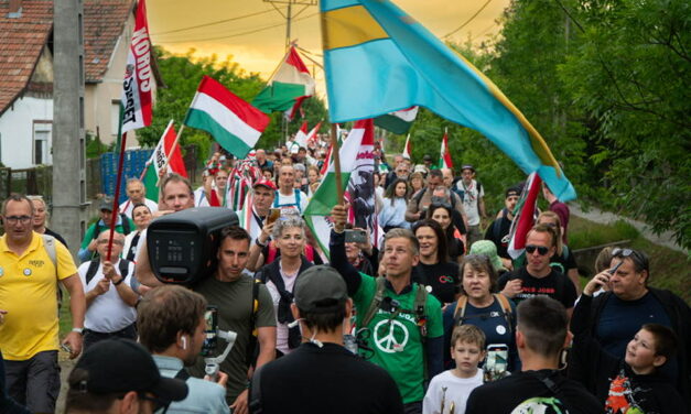 Az orbáni rendszer a múlté, a végső visszaszámlálás megkezdődött – Magyar Péter megérkezett Nagyváradra + VIDEÓ