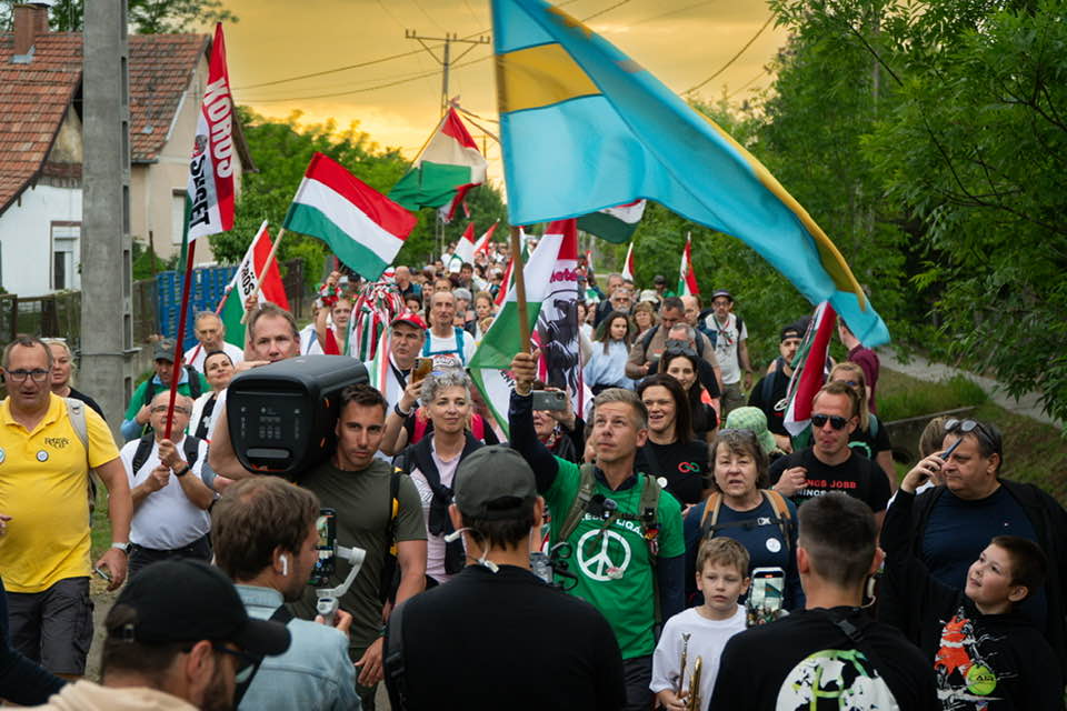 Az orbáni rendszer a múlté, a végső visszaszámlálás megkezdődött – Magyar Péter megérkezett Nagyváradra + VIDEÓ