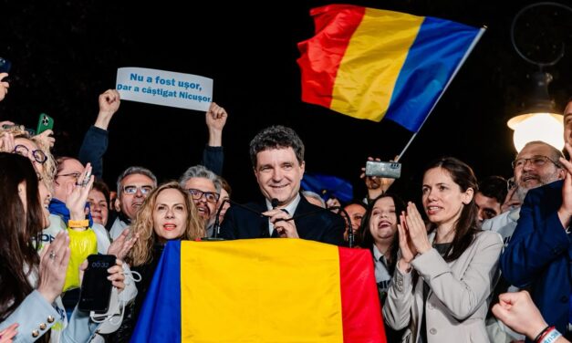 Tanul-e hibájából a magyar külpolitika, amely a nemzeti megosztás oldalára állt