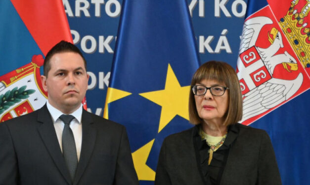 Ótott szerint az oktatási miniszter nem végezte a munkáját