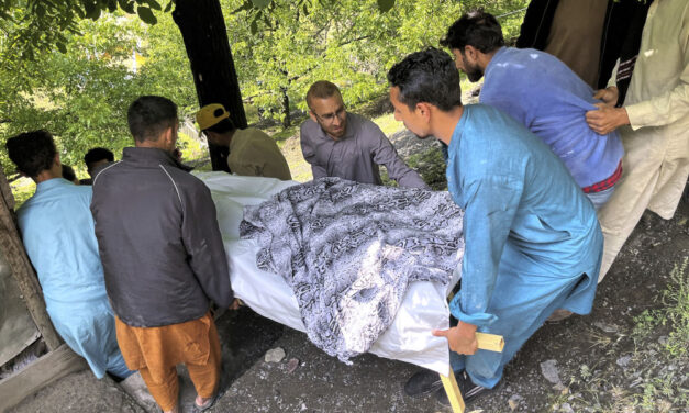 Pakisztán katonai offenzívát indított India ellen