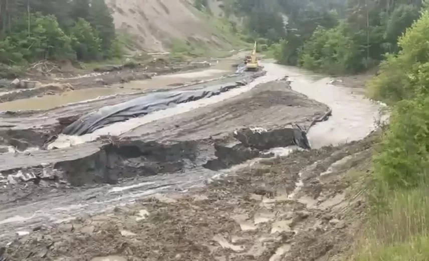 Nagy mennyiségű sós víz tart a Tisza felé