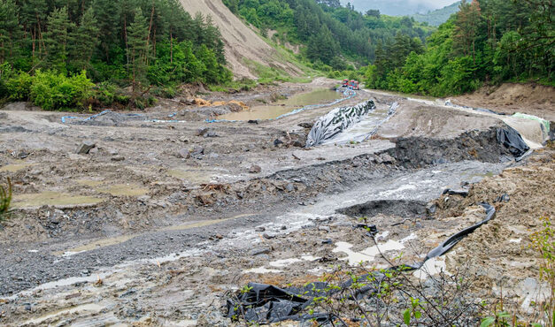 Átszakadtak az utolsó gátak is, teljesen elárasztotta a víz a parajdi sóbányát