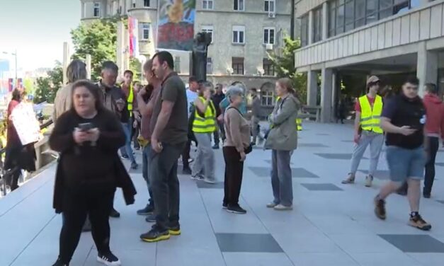 Belgrádban is tüntetnek az Újvidéken fogvatartott aktivisták miatt