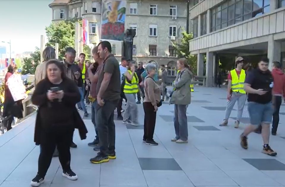 Belgrádban is tüntetnek az Újvidéken fogvatartott aktivisták miatt